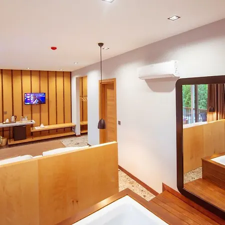 Otel Arwen 3*